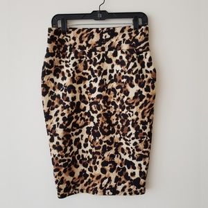 Leopard pencil skirt